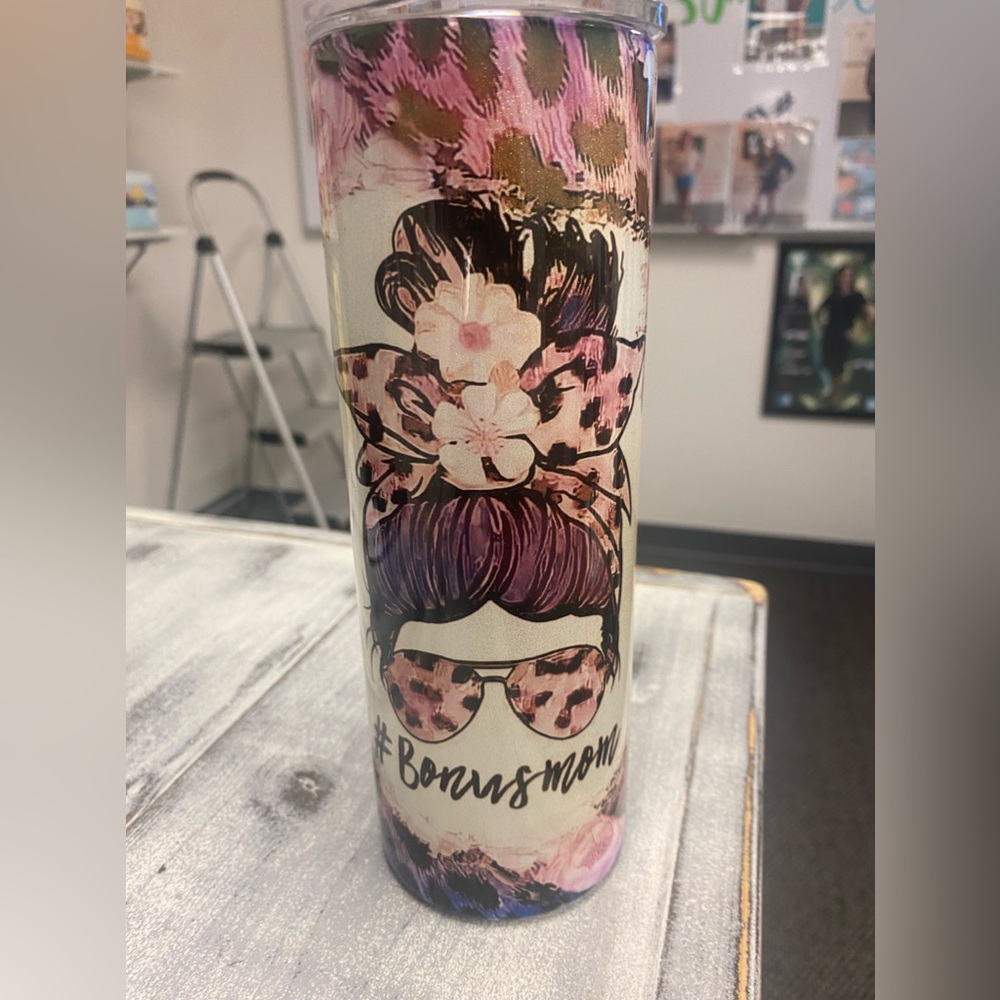 NWT bonus mom 20 oz tumbler